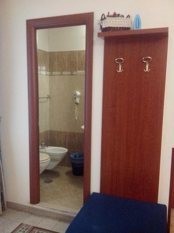 La Dea Di Roma Bed & Breakfast Room photo