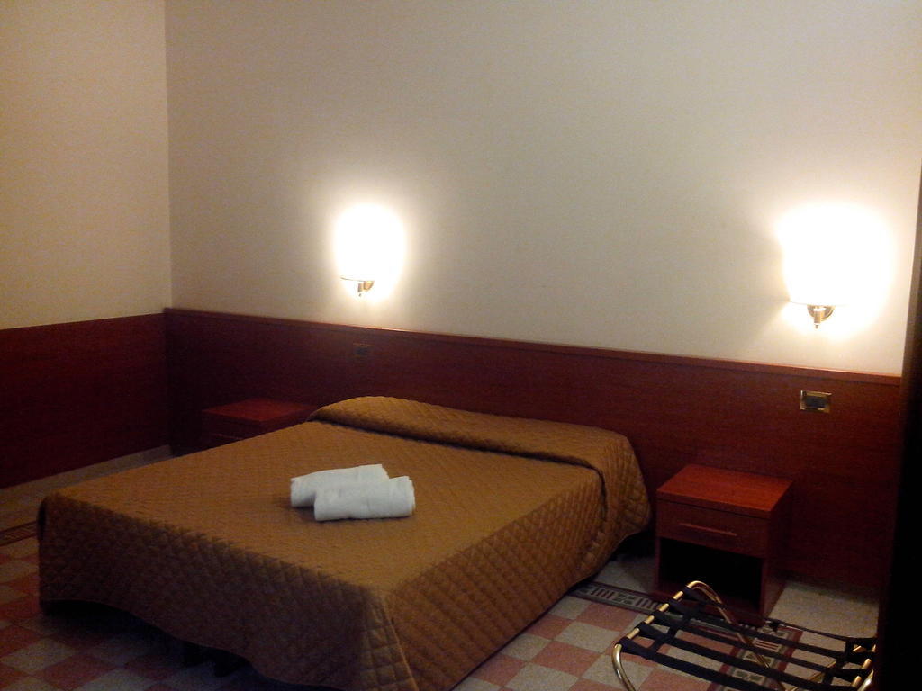 La Dea Di Roma Bed & Breakfast Room photo