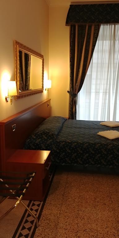 La Dea Di Roma Bed & Breakfast Exterior photo